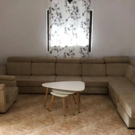 Guest house Reina *